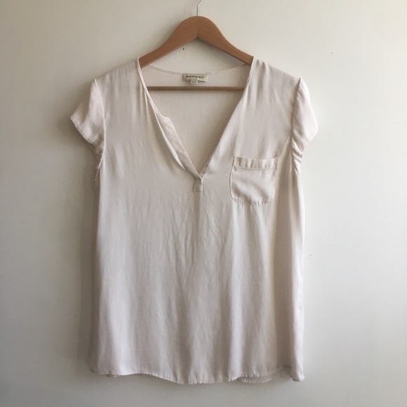 Repeat Silk Top with Breast Pocket Blouse in Light Ivory Cream Blush sz 42 / L - Picture 4 of 8
